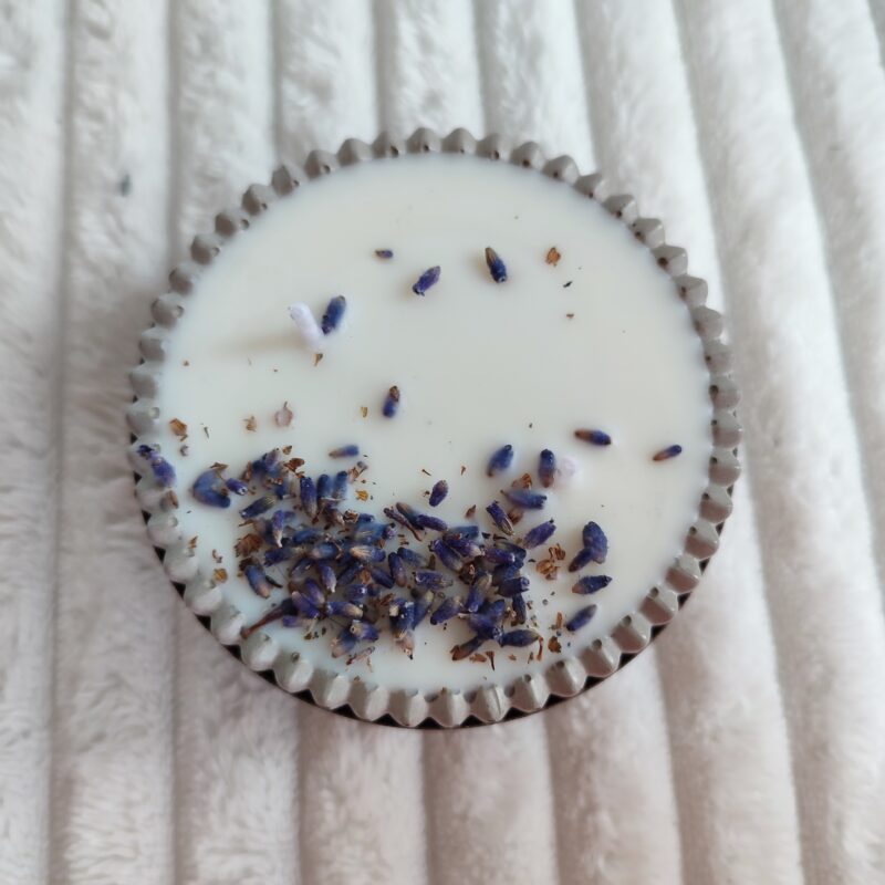 Rapsivahast küünal LAVENDEL - Image 3